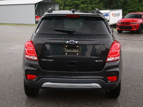Used 2018 Chevrolet Trax Premier w/ Midnight Edition AWD/4WD image 6