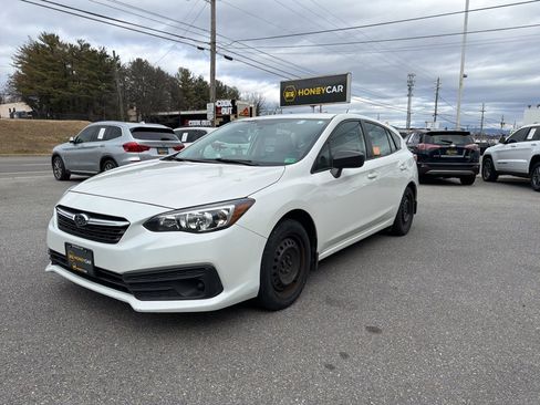 Used 2020 Subaru Impreza 2.0i image 3