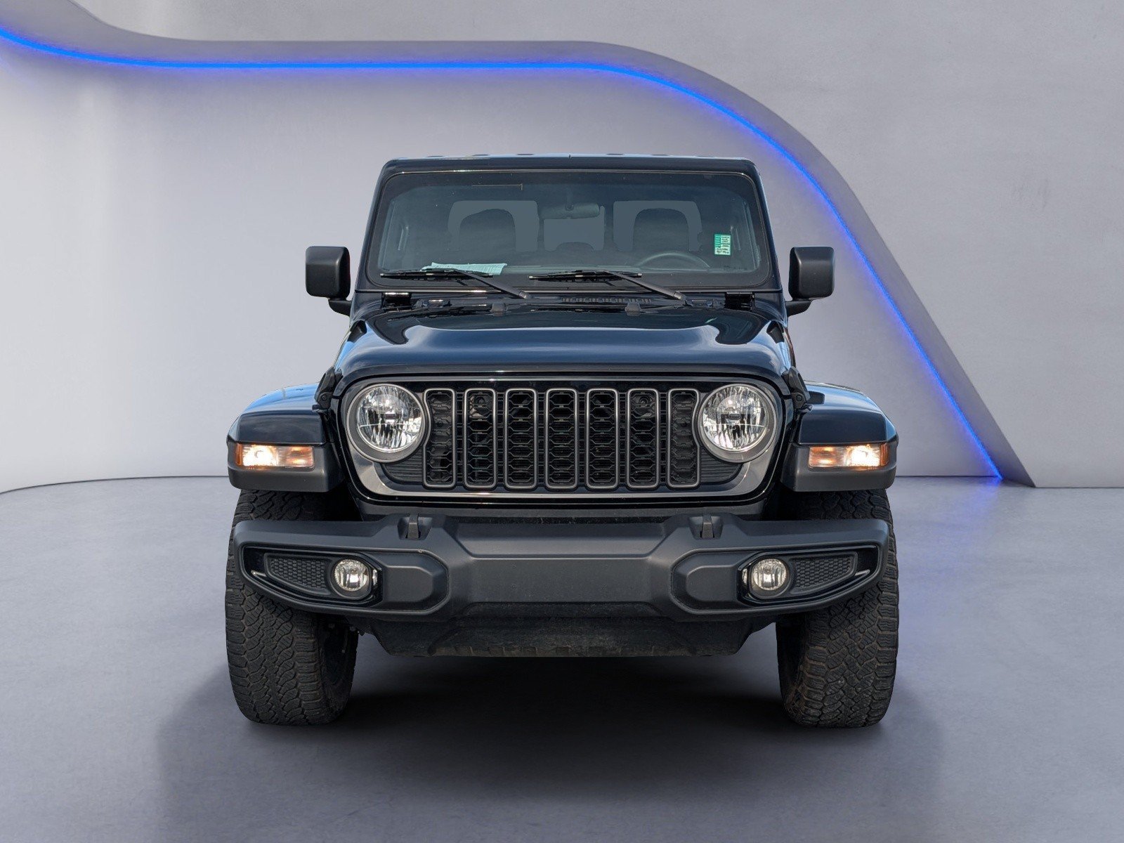 Used 2025 Jeep Gladiator Sport AWD/4WD image 3
