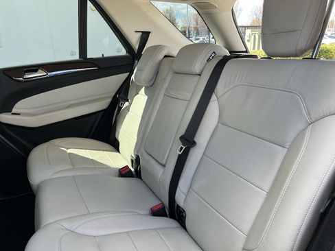 Used 2016 Mercedes-Benz GLE 400 4MATIC image 33