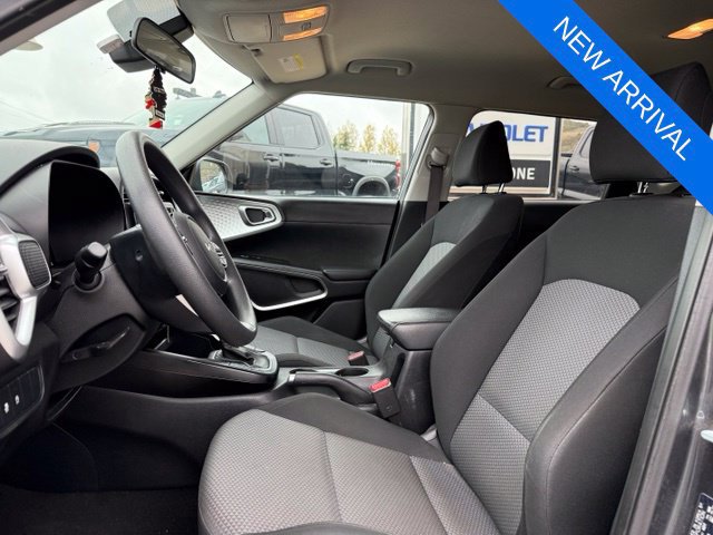 Used 2023 Kia Soul LX w/ LX Technology Package FWD image 9