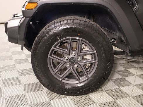 Used 2021 Jeep Wrangler Unlimited Sport AWD/4WD image 16
