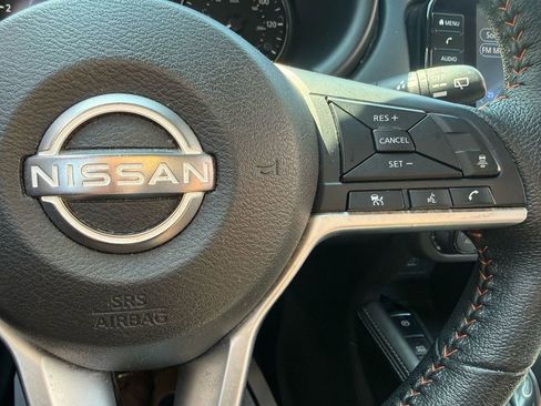 Used 2022 Nissan Kicks SR w/ Premium Package FWD image 27