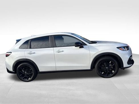 Used 2024 Honda HR-V Sport image 17