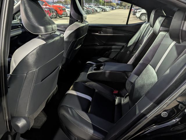 Used 2025 Toyota Camry SE FWD image 27