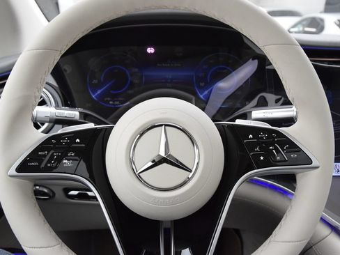 New 2026 Mercedes-Benz EQS 400 4MATIC SUV image 21