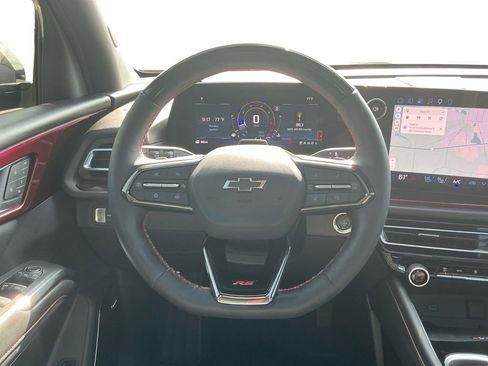 Used 2026 Chevrolet Traverse RS FWD image 18
