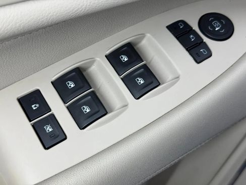 Used 2017 Cadillac Escalade ESV Premium Luxury AWD/4WD image 30