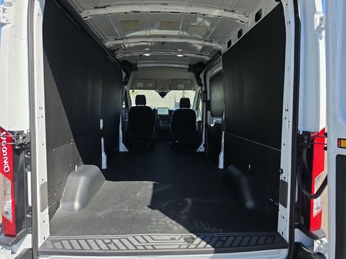 New 2026 Ford Transit 250 148 Medium Roof image 12