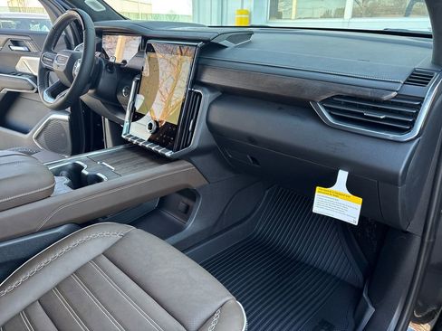 New 2026 GMC Acadia Denali Ultimate w/ LPO, Floor Liner Package image 50