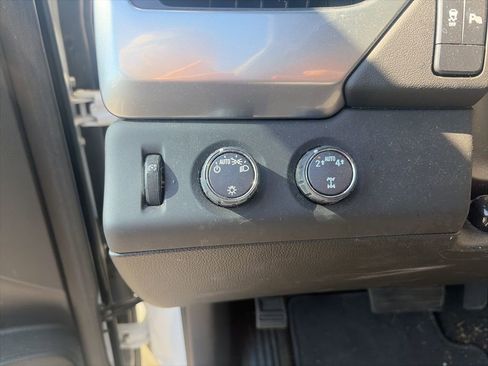 Used 2018 Chevrolet Tahoe LS image 16