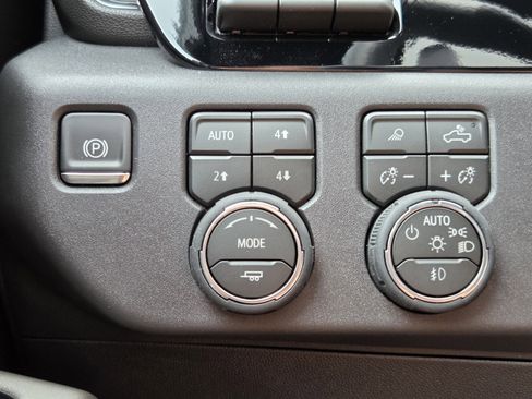 New 2026 Chevrolet Silverado 1500 ZR2 AWD/4WD image 13