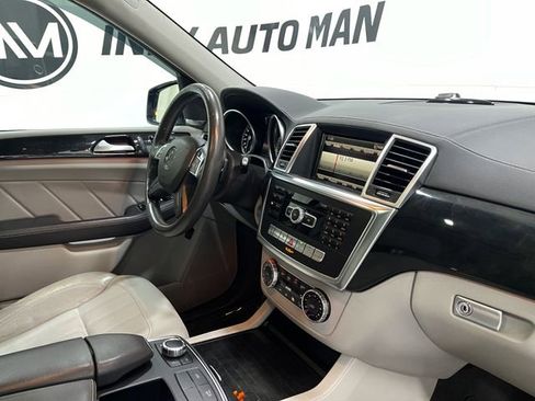 Used 2016 Mercedes-Benz GL 450 4MATIC image 21