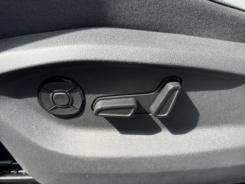 New 2026 Volkswagen Tiguan SE AWD/4WD image 13