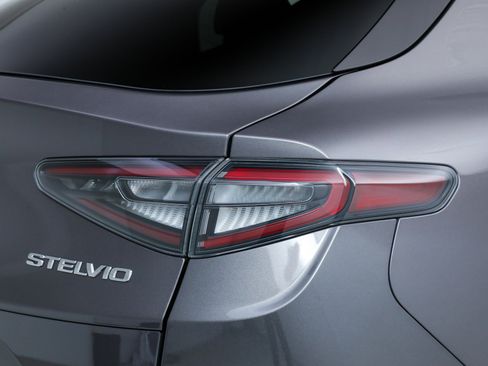 New 2025 Alfa Romeo Stelvio Sprint w/ Veloce Package image 10