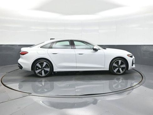Used 2025 Audi A5 2.0T Premium Plus w/ Premium Plus AWD/4WD image 3
