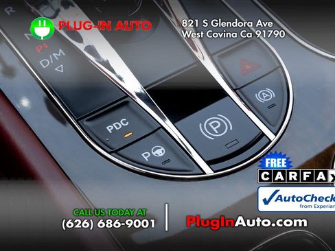 Used 2018 Bentley Bentayga Mulliner AWD/4WD image 29