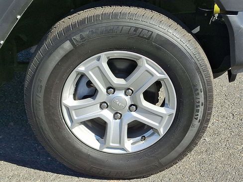 Certified 2023 Jeep Wrangler Sport S image 9