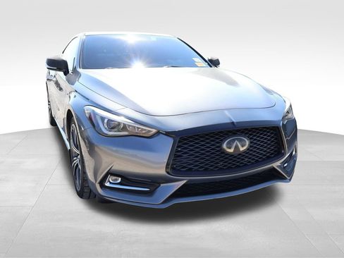 Used 2019 INFINITI Q60 3.0t Luxe w/ Essential Package AWD/4WD image 7