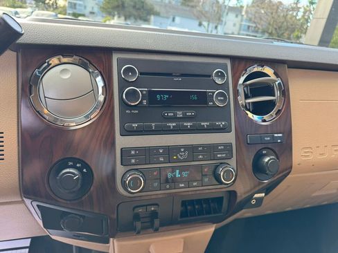 Used 2011 Ford F350 Lariat w/ Lariat Interior Pkg image 11