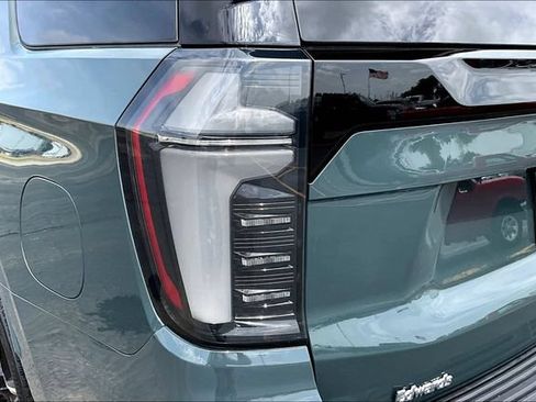 Used 2025 Chevrolet Tahoe RST w/ Comfort Package AWD/4WD image 23