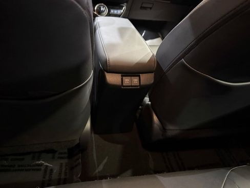 Used 2022 Toyota Prius Prime XLE image 29