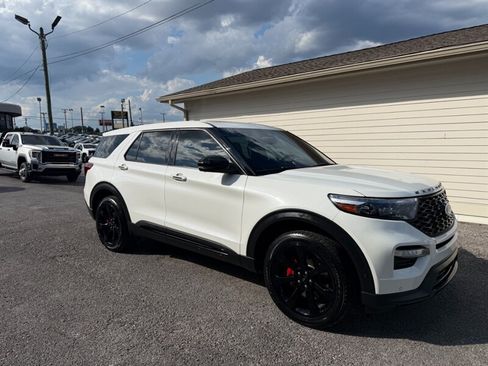 Used 2021 Ford Explorer ST w/ Equipment Group 401A AWD/4WD image 2