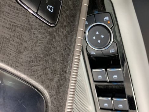 Used 2025 Ford Explorer Platinum w/ LUX Leather Package image 20