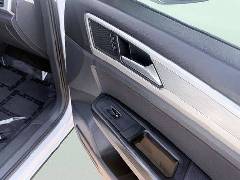 Used 2018 Volkswagen Atlas S image 29