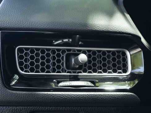 Used 2025 Honda Civic Sport image 39
