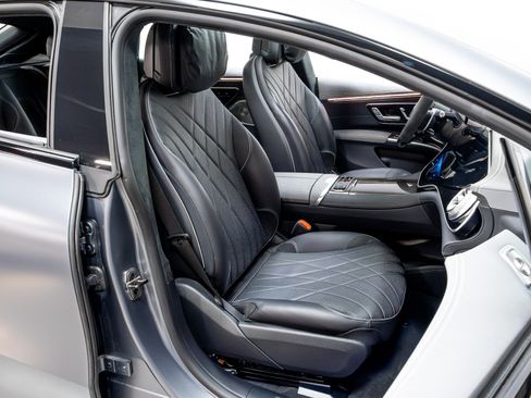 Used 2023 Mercedes-Benz EQS AMG 4MATIC image 24