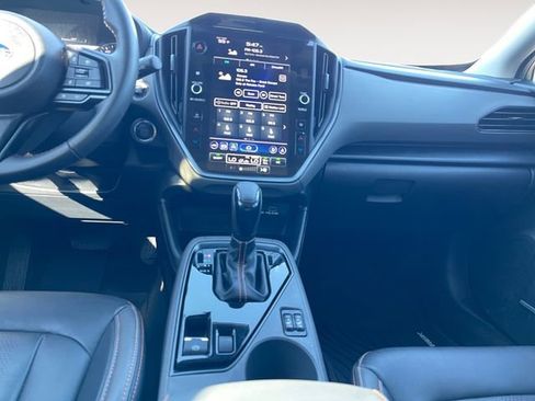 Used 2025 Subaru Crosstrek 2.5i Limited AWD/4WD image 11
