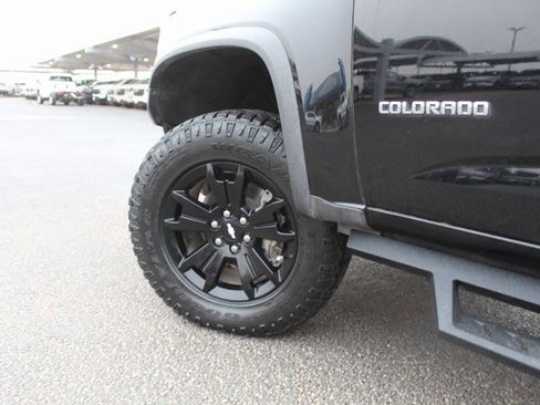 Used 2020 Chevrolet Colorado ZR2 w/ ZR2 Midnight Special Edition image 12