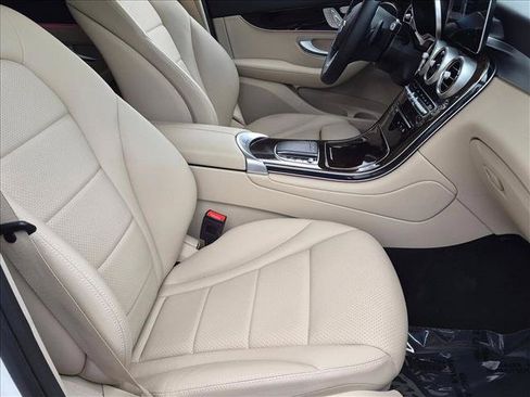 Certified 2022 Mercedes-Benz GLC 300 image 19