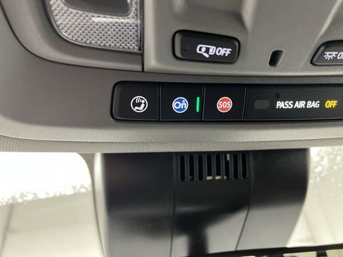 Certified 2024 Chevrolet Silverado 1500 LT image 27