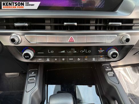 Used 2025 Kia Telluride S AWD/4WD image 23