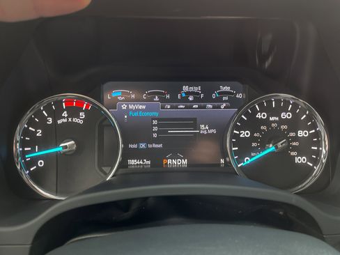 Used 2022 Ford F350 Platinum w/ FX4 Off-Road Package AWD/4WD image 12