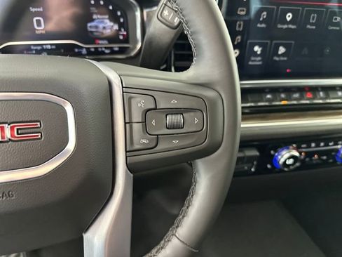 New 2025 GMC Sierra 1500 Elevation image 16