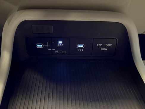 Used 2025 Hyundai Kona SEL image 16