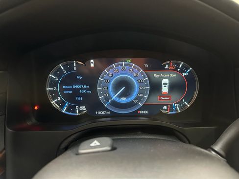 Used 2020 Cadillac Escalade Luxury image 33