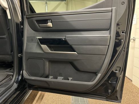 Used 2024 Toyota Tundra Limited image 15