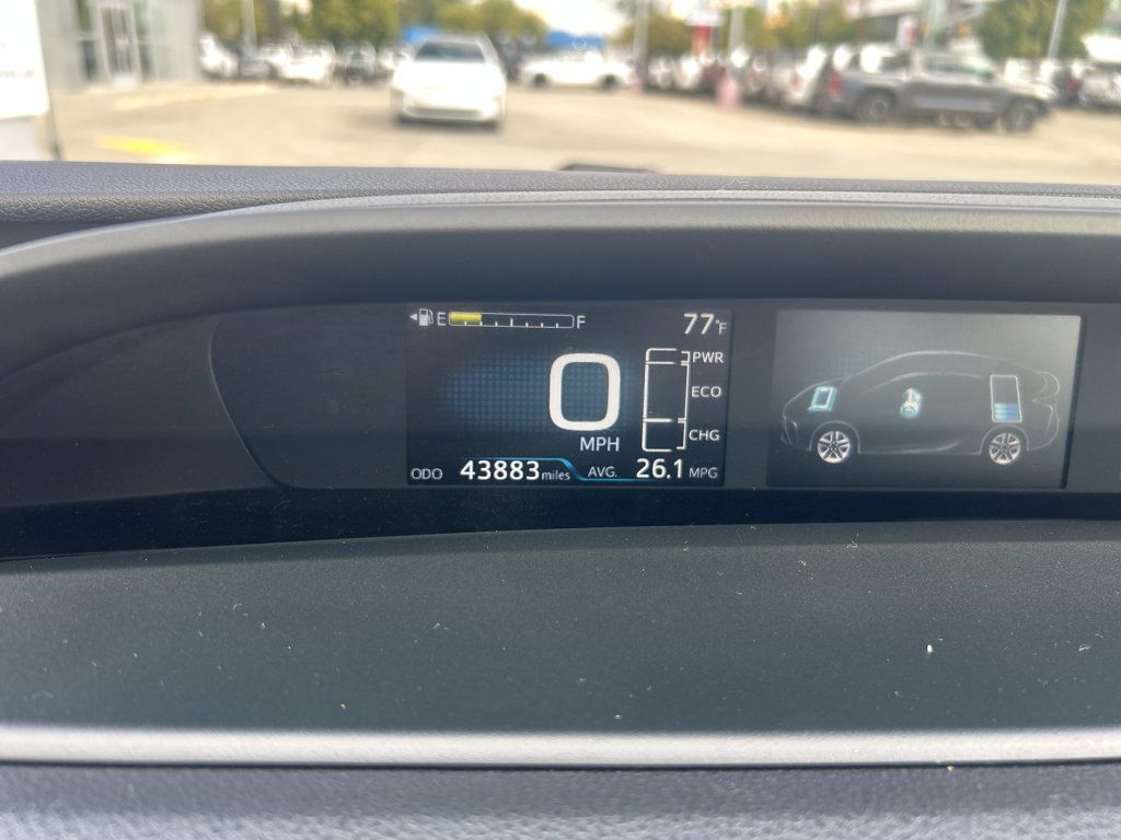 Used 2022 Toyota Prius LE FWD image 19