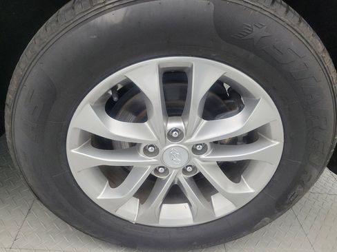Used 2020 Hyundai Santa Fe SE FWD image 31
