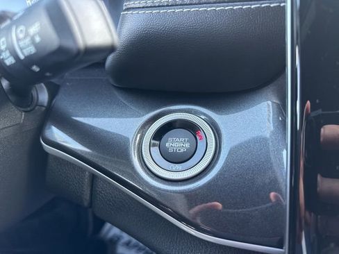 Used 2023 Jeep Grand Cherokee L Laredo image 22