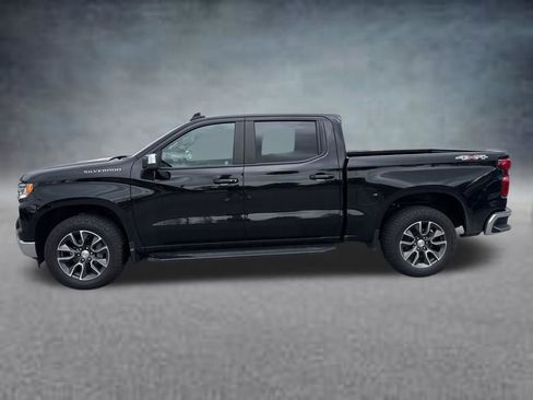 Used 2024 Chevrolet Silverado 1500 LT AWD/4WD image 14