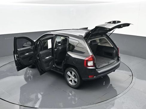 Used 2016 Jeep Compass High Altitude AWD/4WD image 27
