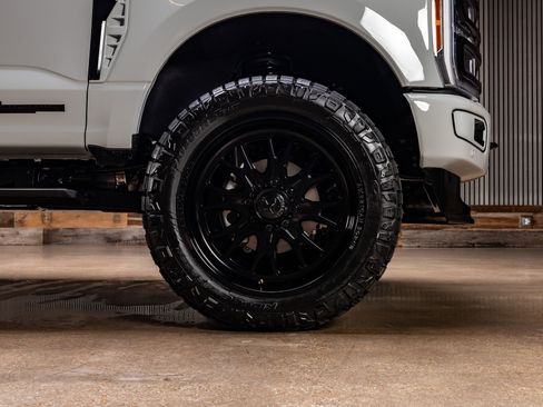 Used 2026 Ford F250 Platinum w/ Platinum Plus Package AWD/4WD image 12