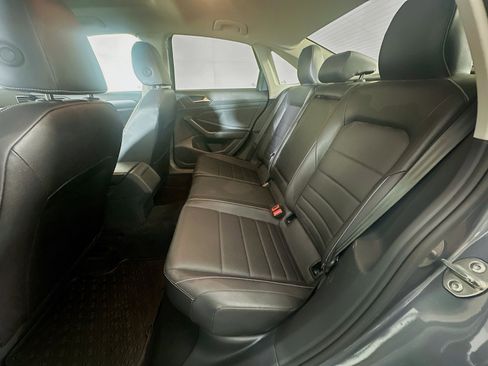 Used 2024 Volkswagen Jetta SE w/ Panoramic Sunroof Package image 28