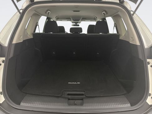 Used 2023 Nissan Rogue SV image 19