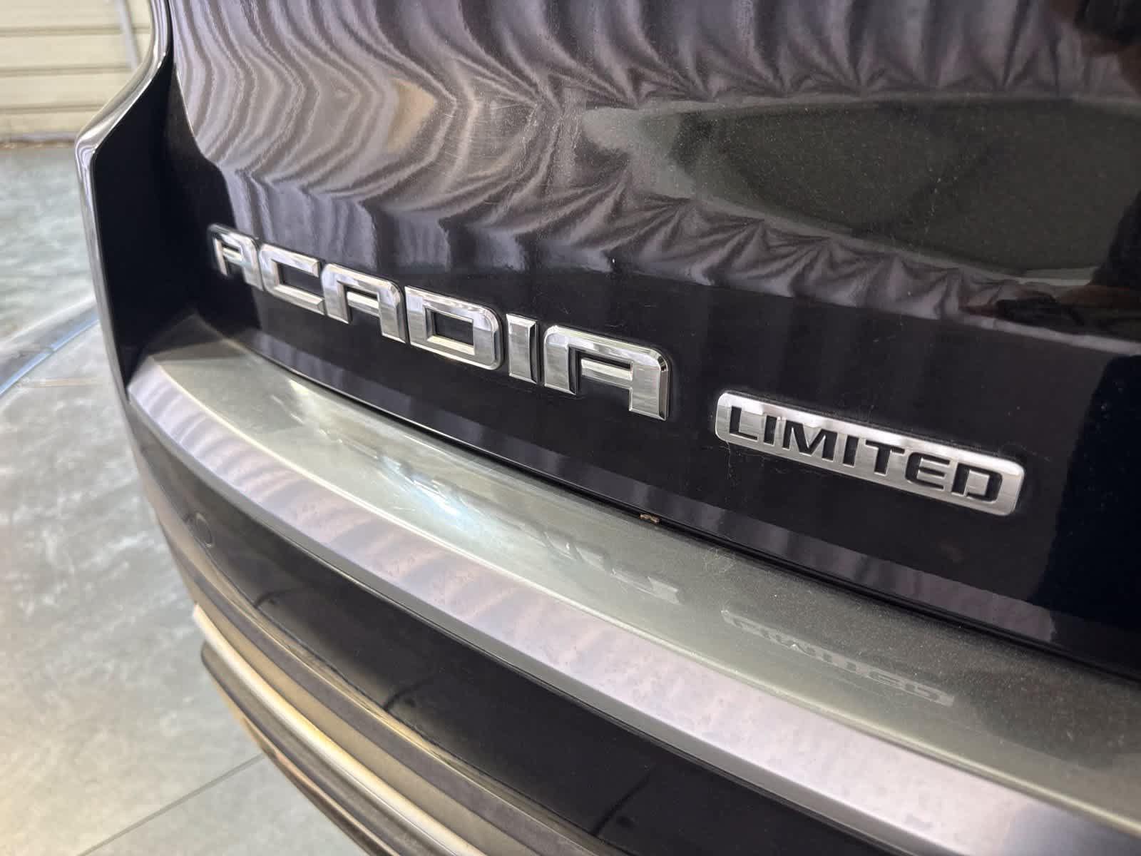 Used 2017 GMC Acadia Limited SLT FWD image 12